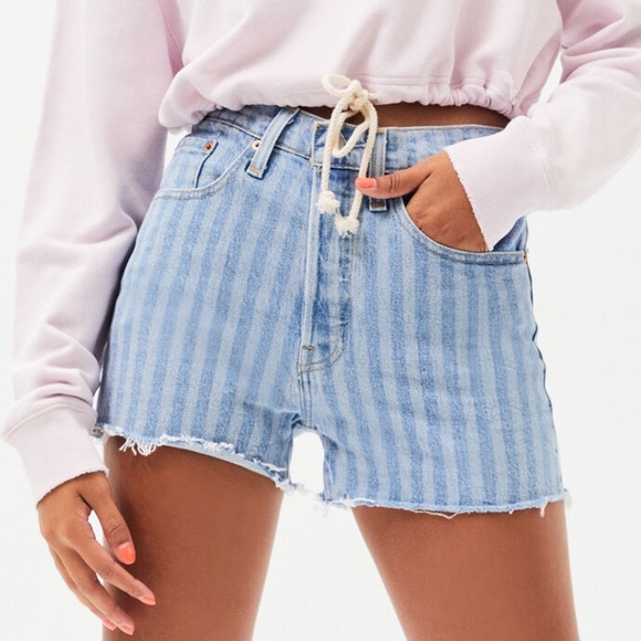 ✖️SOLD✖️•LEVI’S•501 Tango Striped High Rise Shorts - Picture 8 of 10
